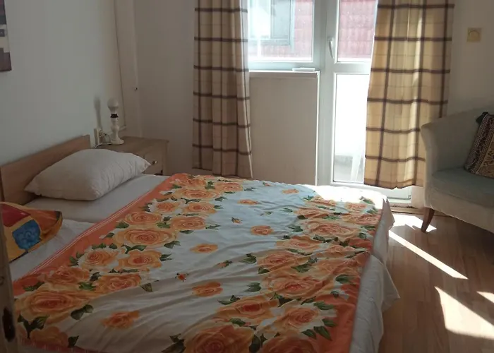 International 2-star Spacious 88 Sq M Apartment *